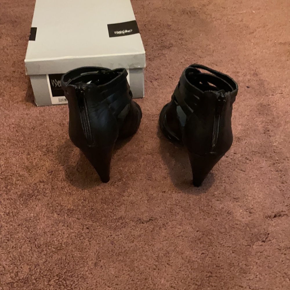zip back booties - Picture 4 of 4